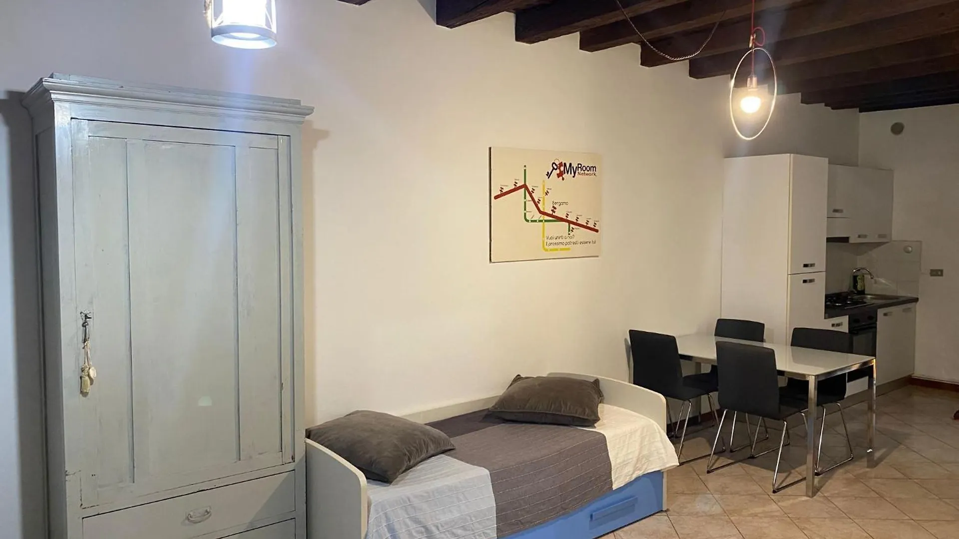 Myroom Center Flat Bergamo Italy